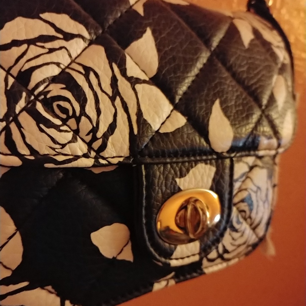 Small bag - Picture 3 of 7